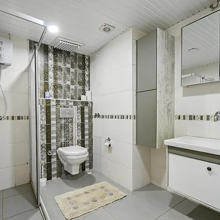 Apartment 2 Bedroom For Rent In Tosmur, , 500 Meters To The Sea Alanya