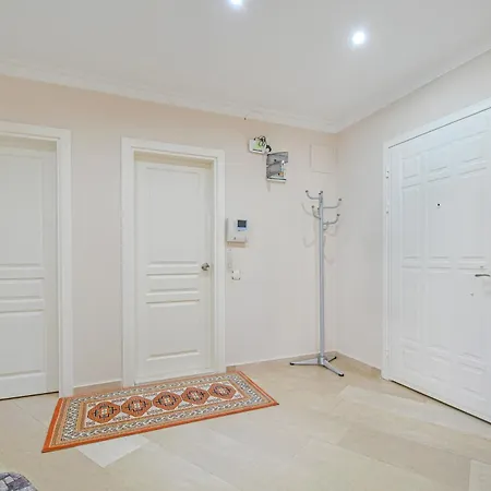 2 Bedroom For Rent In Tosmur, , 500 Meters To The Sea Apartment Alanya